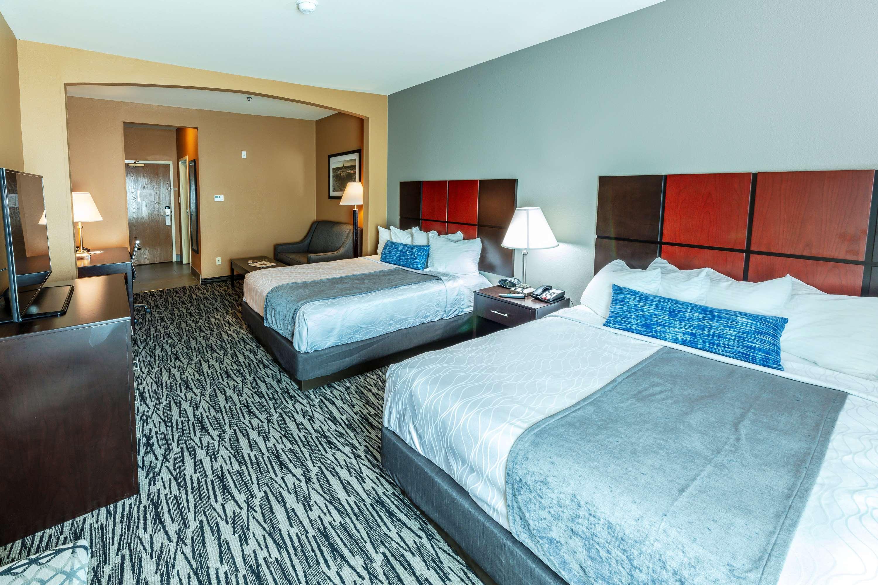 Best Western Plus Denton Inn & Suites Esterno foto